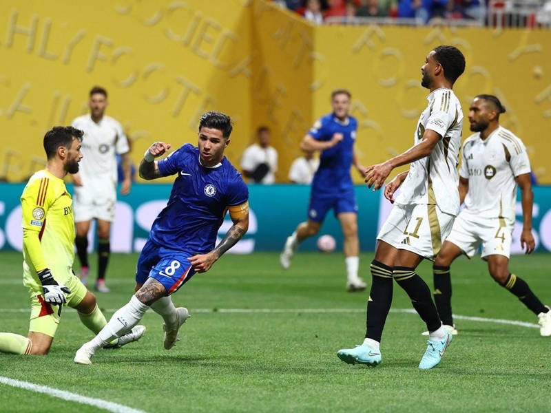 开云-包含切尔西转会期再遭质疑；志在CBA季后赛名次提升；底气十足；身体对抗强度拉满的词条