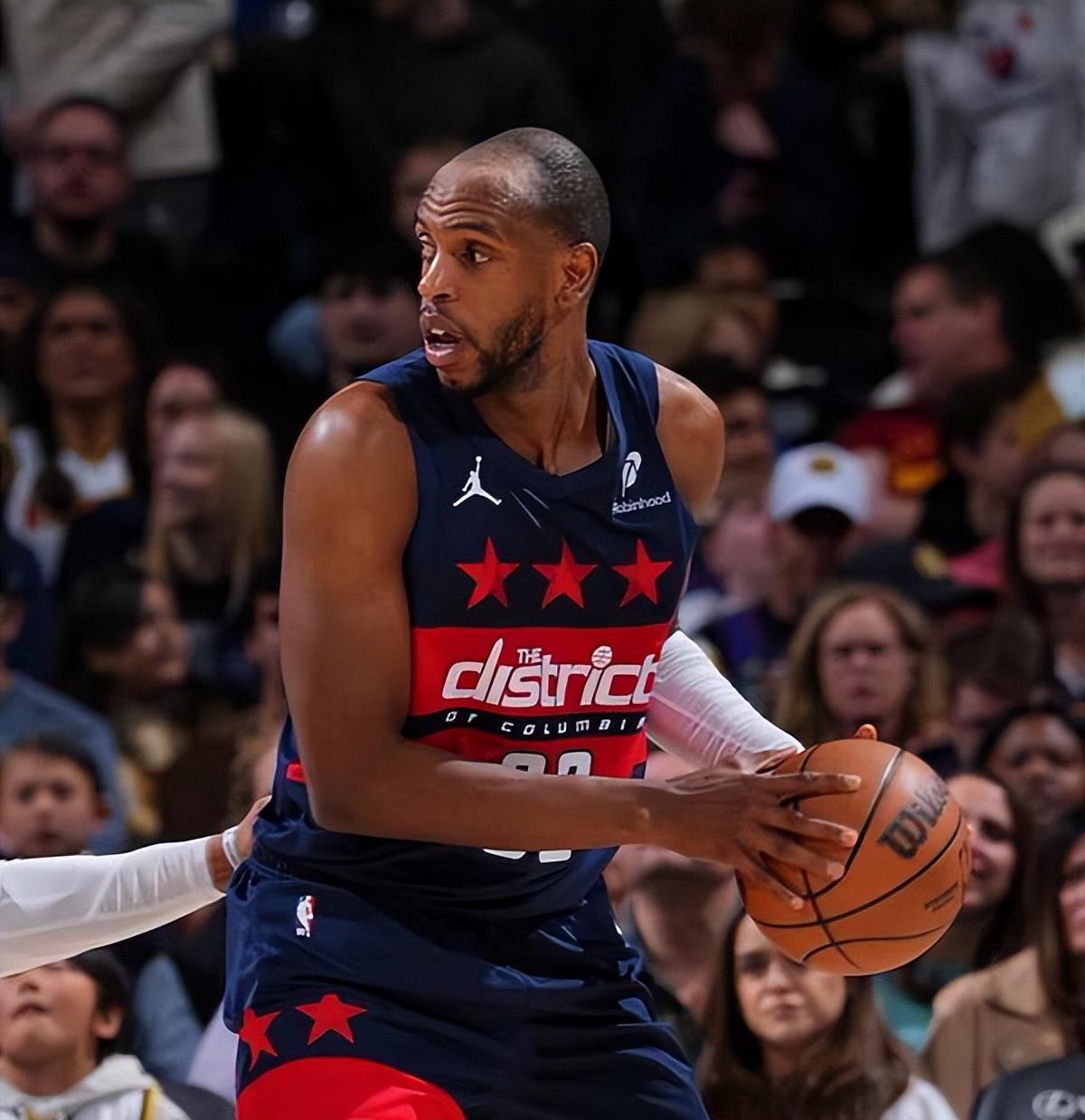 开云电竞-包含字母哥回归赛场，回归赛场首场状态亮眼，德国队观众沸腾！的词条